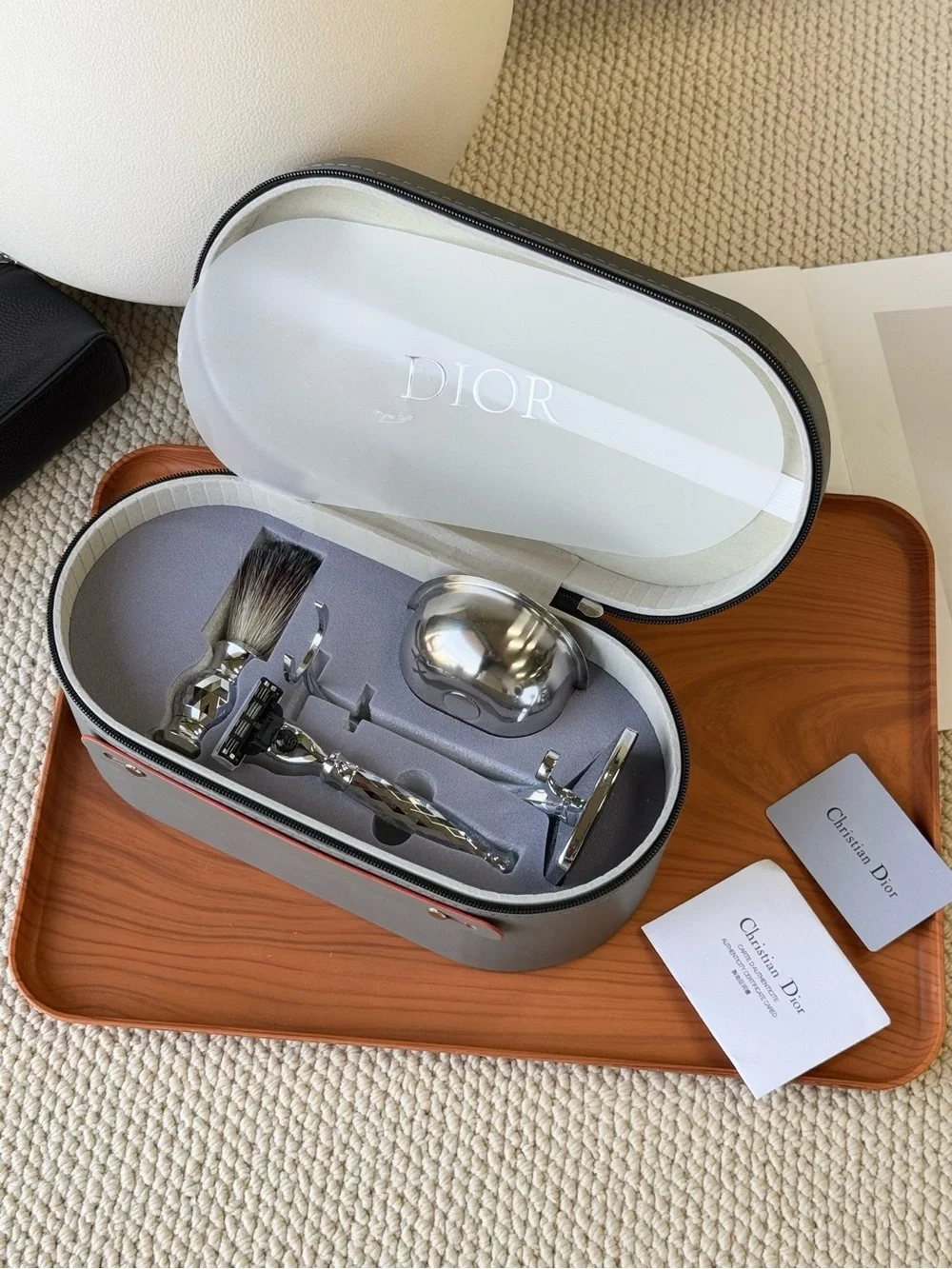 Dior Men's Shaving Set in Light Gray and Silver